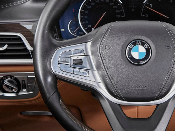 BMW 7 серии, VI (G11/G12) фото №13