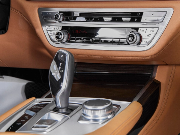 BMW 7 серии, VI (G11/G12) фото №23