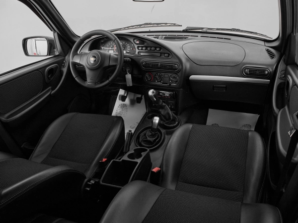 Chevrolet Niva, I Рестайлинг фото №9