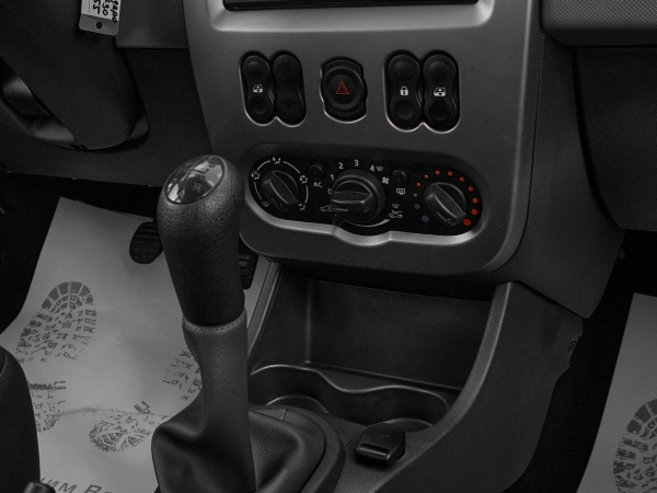 Renault Sandero, I фото №13