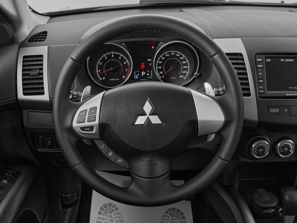 Mitsubishi Outlander, II Рестайлинг фото №13