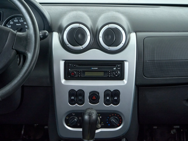 Renault Sandero, I фото №9