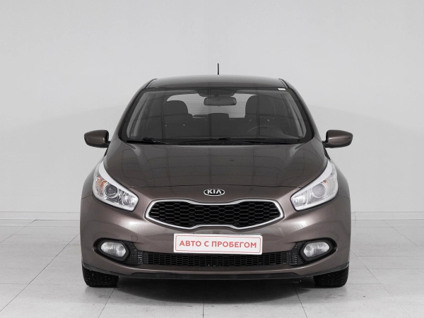 Kia Ceed, II фото №2
