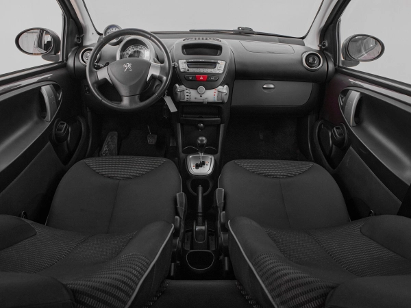 Peugeot 107, I Рестайлинг 2 фото №8