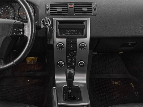 Volvo S40, II Рестайлинг фото №16