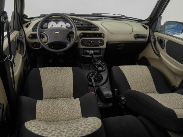 Chevrolet Niva, I фото №7