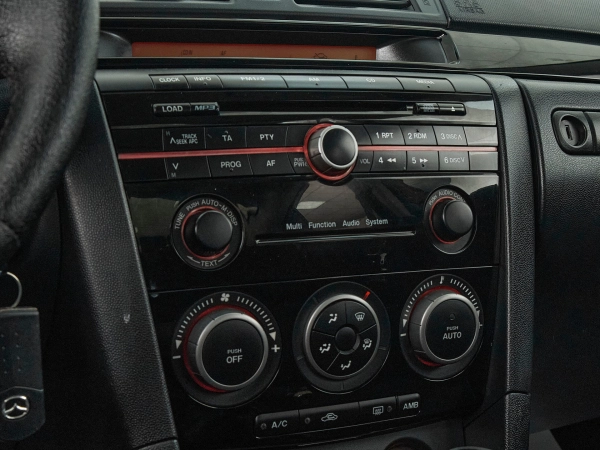 Mazda 3, I (BK) Рестайлинг фото №15