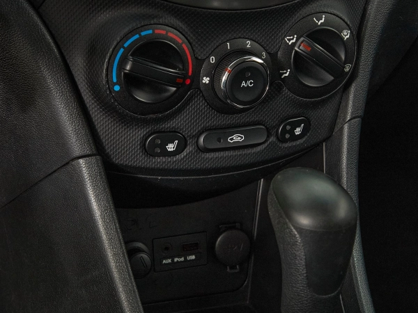 Hyundai Solaris, I фото №15