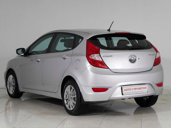 Hyundai Solaris, I фото №4