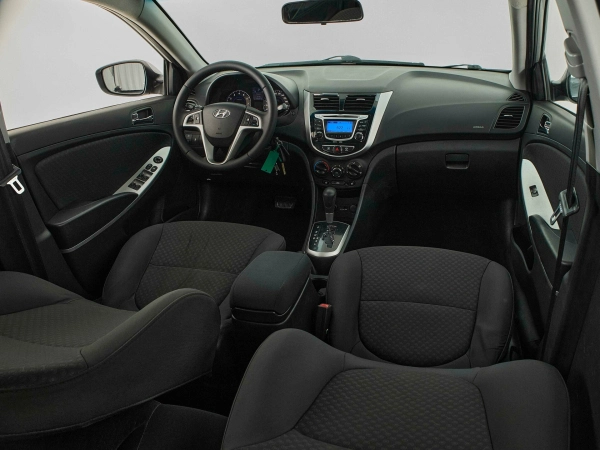 Hyundai Solaris, I фото №8