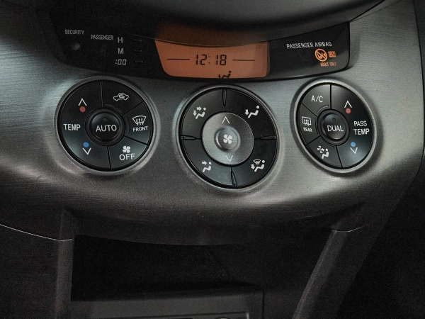 Toyota RAV4, III (XA30) Рестайлинг фото №17