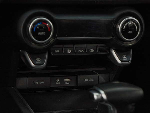 Kia Rio, IV фото №18