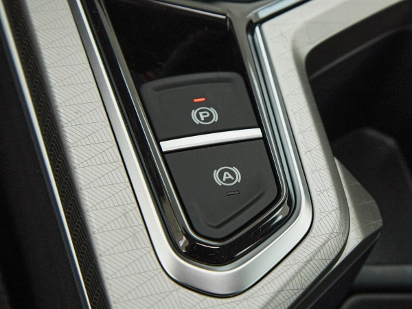Geely Emgrand, II фото №18