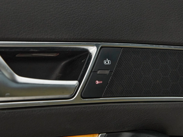 Audi A6, III (C6) фото №17