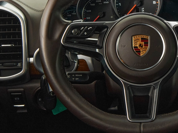 Porsche Cayenne, II Рестайлинг (958) фото №11