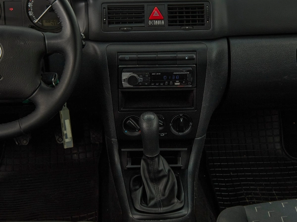 Skoda Octavia, I (A4) Рестайлинг фото №14