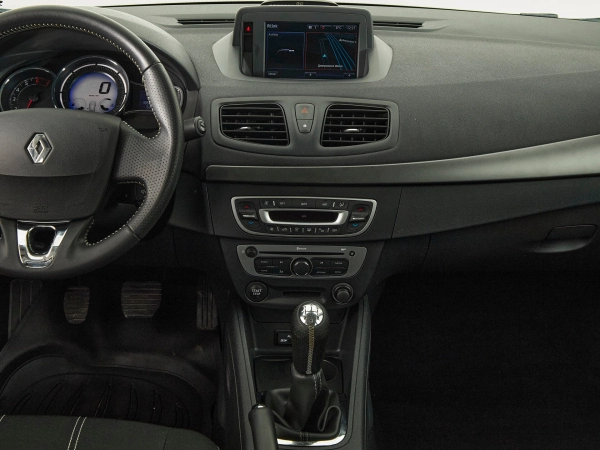 Renault Fluence, I Рестайлинг фото №16