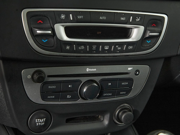Renault Fluence, I Рестайлинг фото №19