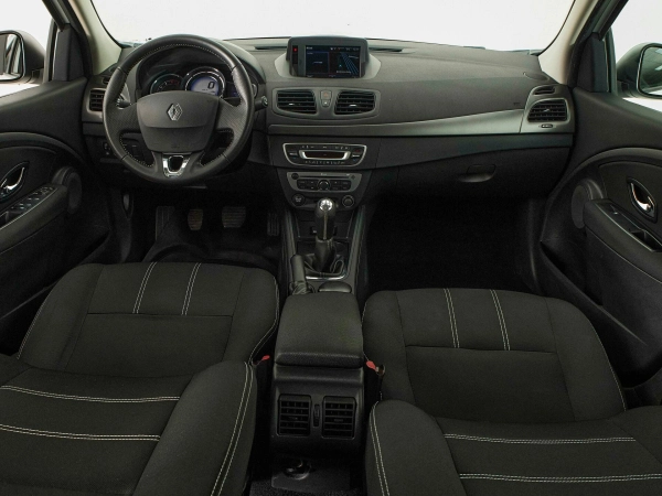 Renault Fluence, I Рестайлинг фото №8