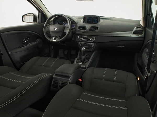 Renault Fluence, I Рестайлинг фото №9