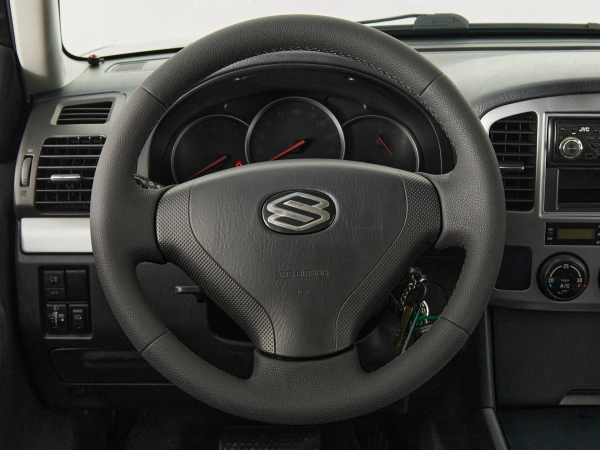 Suzuki Grand Vitara, I Рестайлинг фото №10