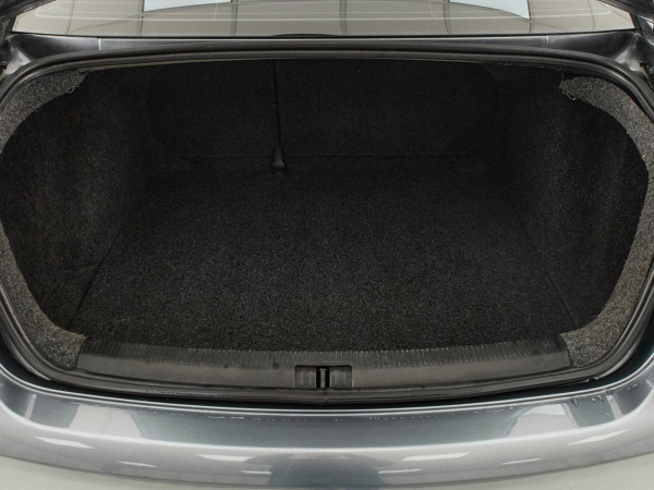 Volkswagen Jetta, V фото №14