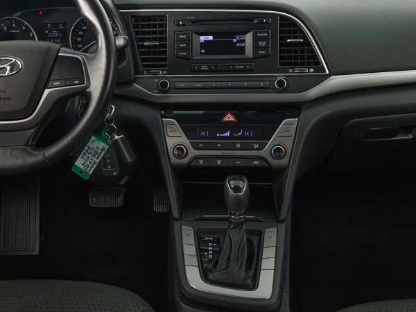 Hyundai Elantra, VI (AD) фото №15