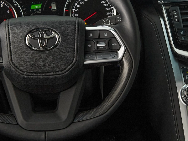 Toyota Land Cruiser, 300 Series фото №13