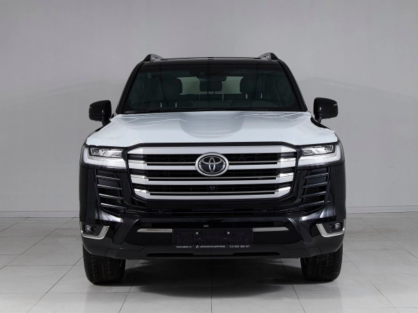Toyota Land Cruiser, 300 Series фото №2