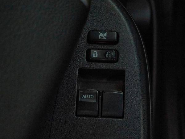 Toyota Corolla, X (E140, E150) Рестайлинг фото №13