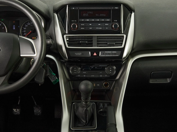 Mitsubishi Eclipse Cross, I фото №16
