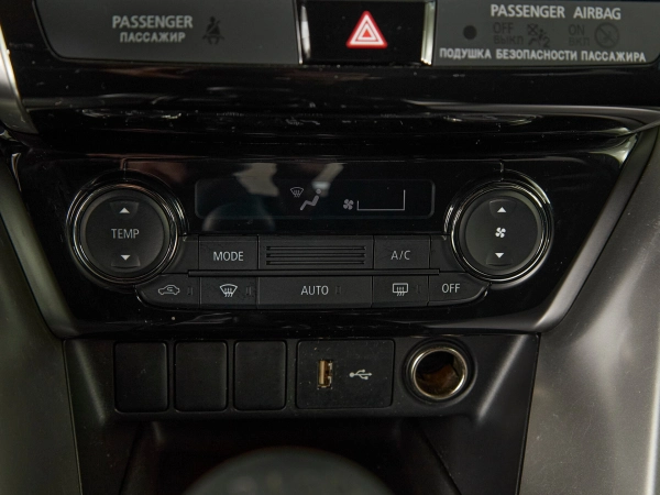 Mitsubishi Eclipse Cross, I фото №19