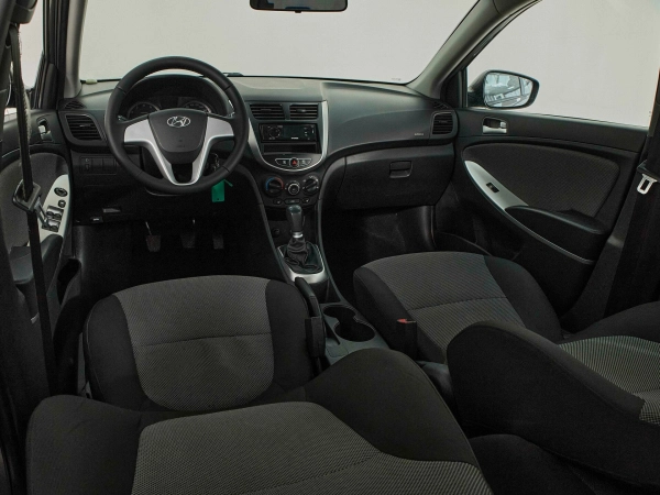 Hyundai Solaris, I фото №7
