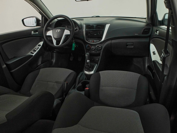 Hyundai Solaris, I фото №9