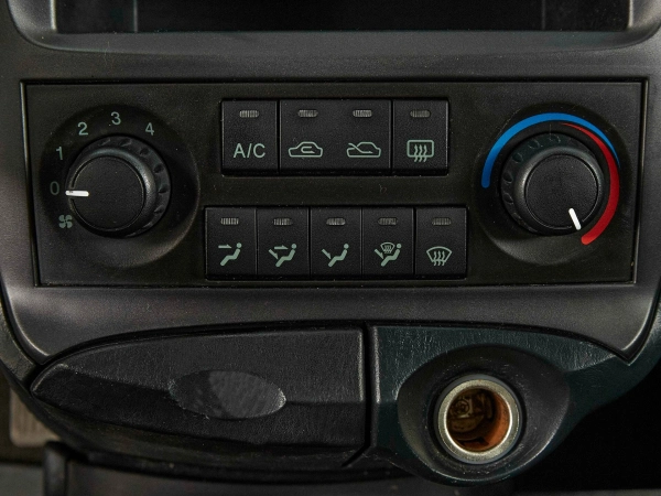 Hyundai Sonata, IV (EF) Рестайлинг фото №17