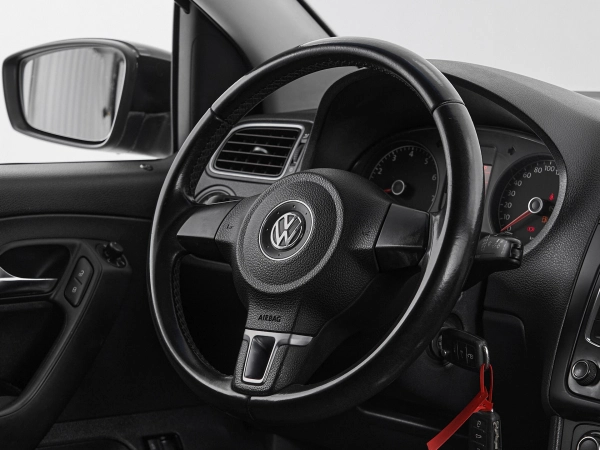 Volkswagen Polo, V фото №10
