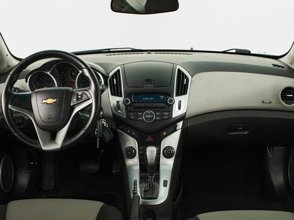 Chevrolet Cruze, I Рестайлинг фото №8