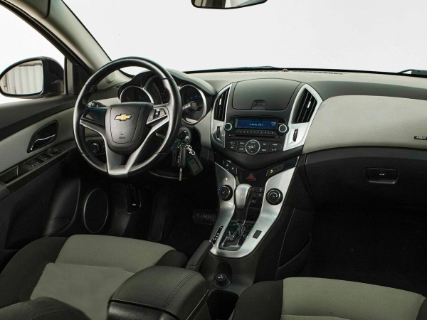 Chevrolet Cruze, I Рестайлинг фото №9