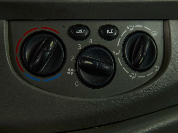 Opel Vivaro, A Рестайлинг фото №13