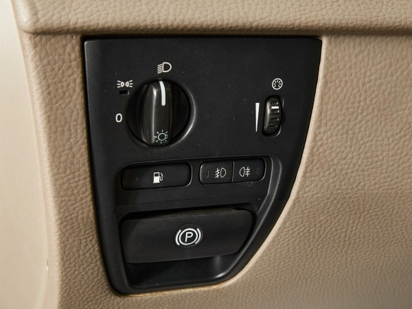 Volvo XC90, I фото №15