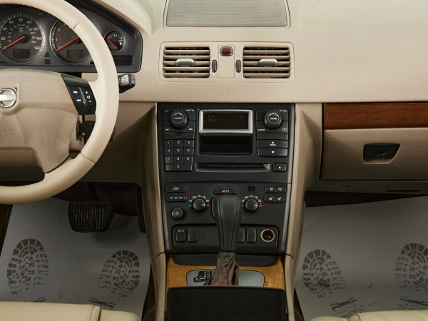 Volvo XC90, I фото №16