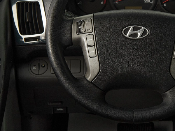 Hyundai Grand Starex, I фото №11