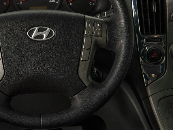 Hyundai Grand Starex, I фото №12