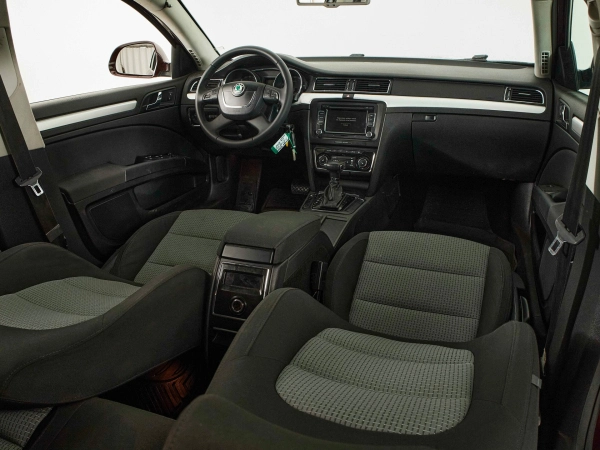 Skoda Superb, II фото №9