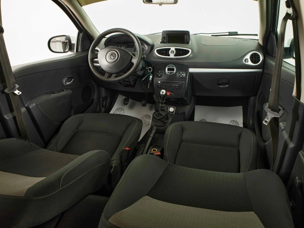Renault Clio, III Рестайлинг фото №9