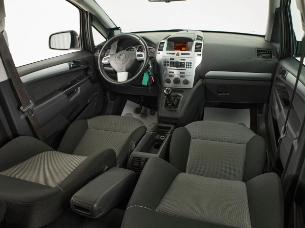 Opel Zafira, B Рестайлинг фото №9