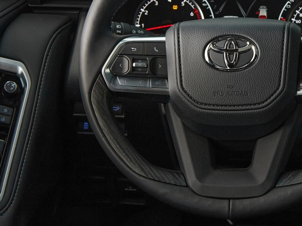 Toyota Land Cruiser, 300 Series фото №13