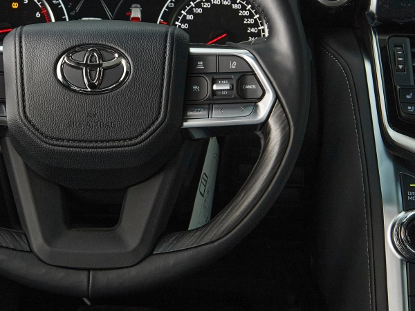 Toyota Land Cruiser, 300 Series фото №14