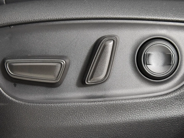 Toyota Land Cruiser, 300 Series фото №17