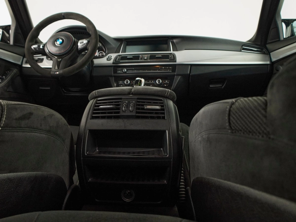 BMW 5 серии, VI (F10/F11/F07) Рестайлинг фото №24